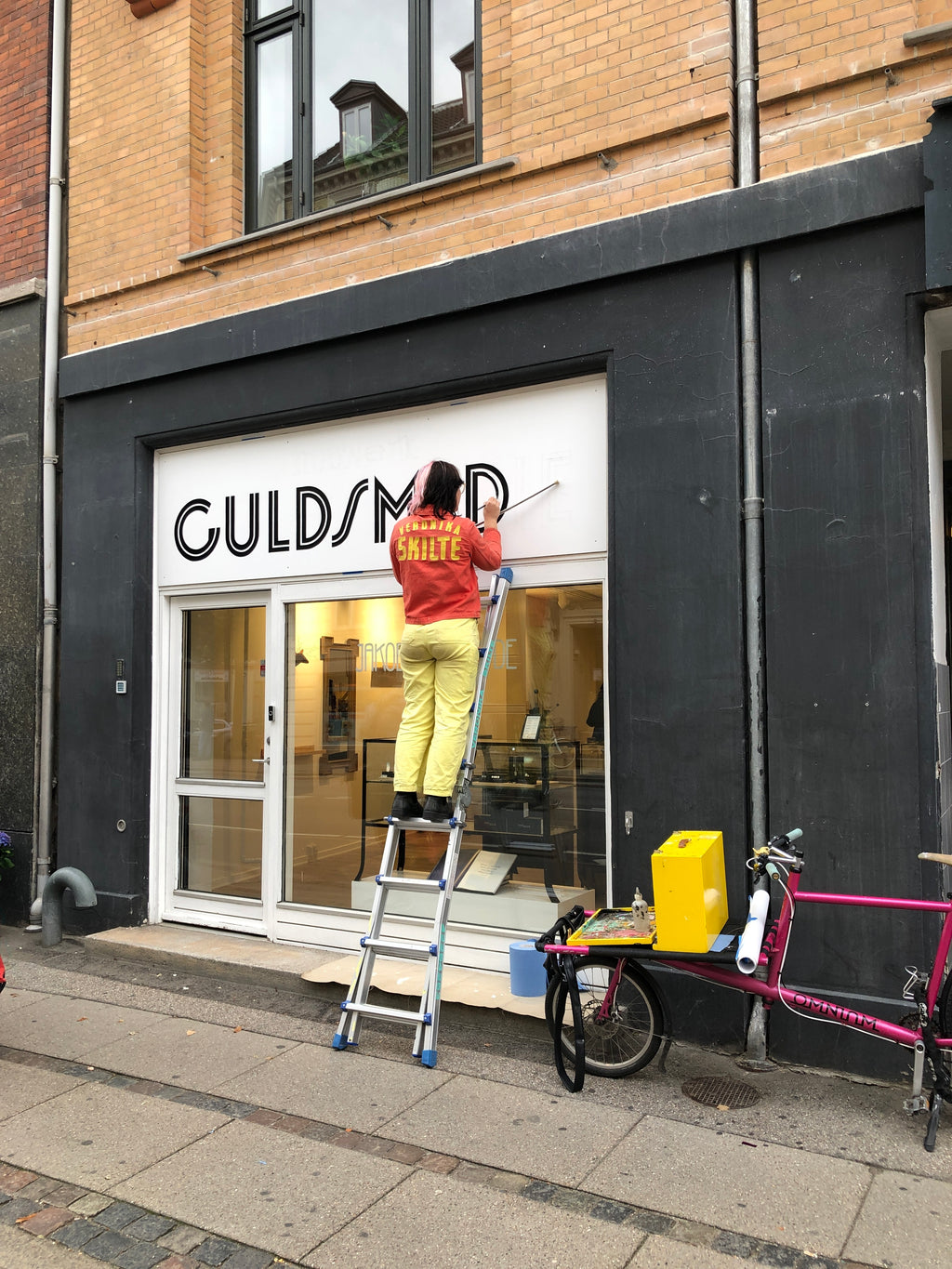 Intro to Commercial Sign Painting with Veronika Skilte